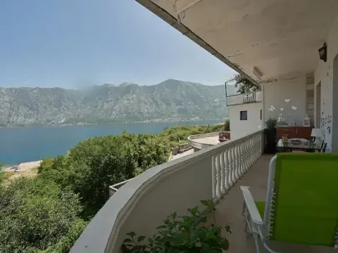 Prodaja, trosoban stan, 72m², Prčanj, Kotor - image 15