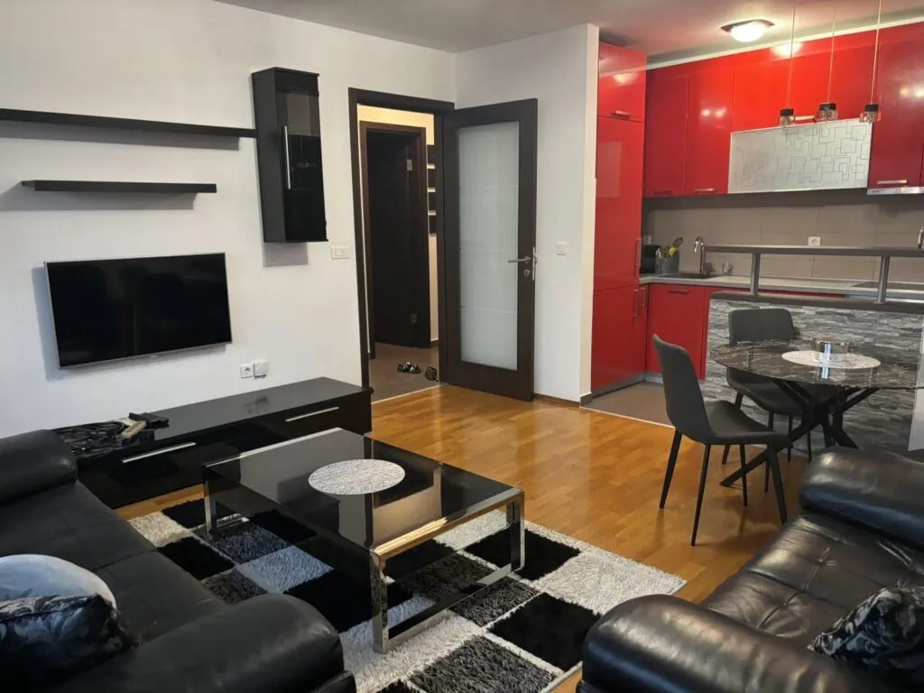 Izdavanje, jednosoban stan, 48m², Blok 6, Podgorica