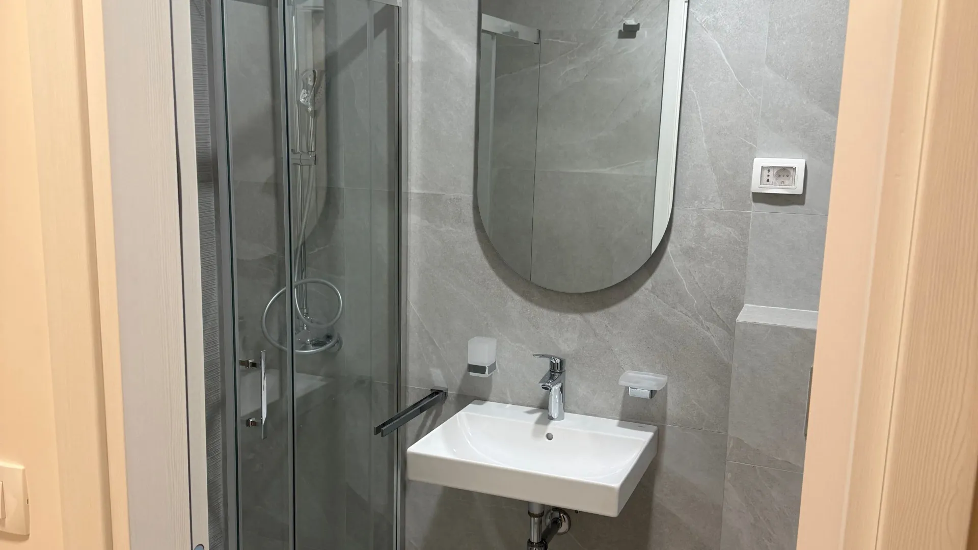 Rent, one bedroom apartment, 43m², Central Point, Podgorica