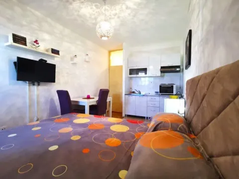 Izdavanje, stan, 24m2, Gintaš, Podgorica Izdavanje, stan, 24m2, Gintaš, Podgorica