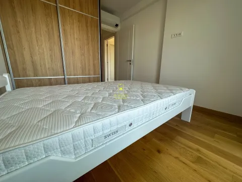 Sale, one bedroom apartment, 56m², Tološka šuma, Podgorica - image 9