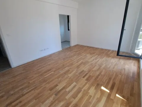 Rent, two bedroom apartment, 64m², Tološi, Podgorica - image 2