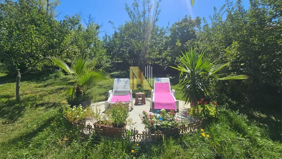 Izdavanje, kuća, 47m², Ledinci, Petrovaradin