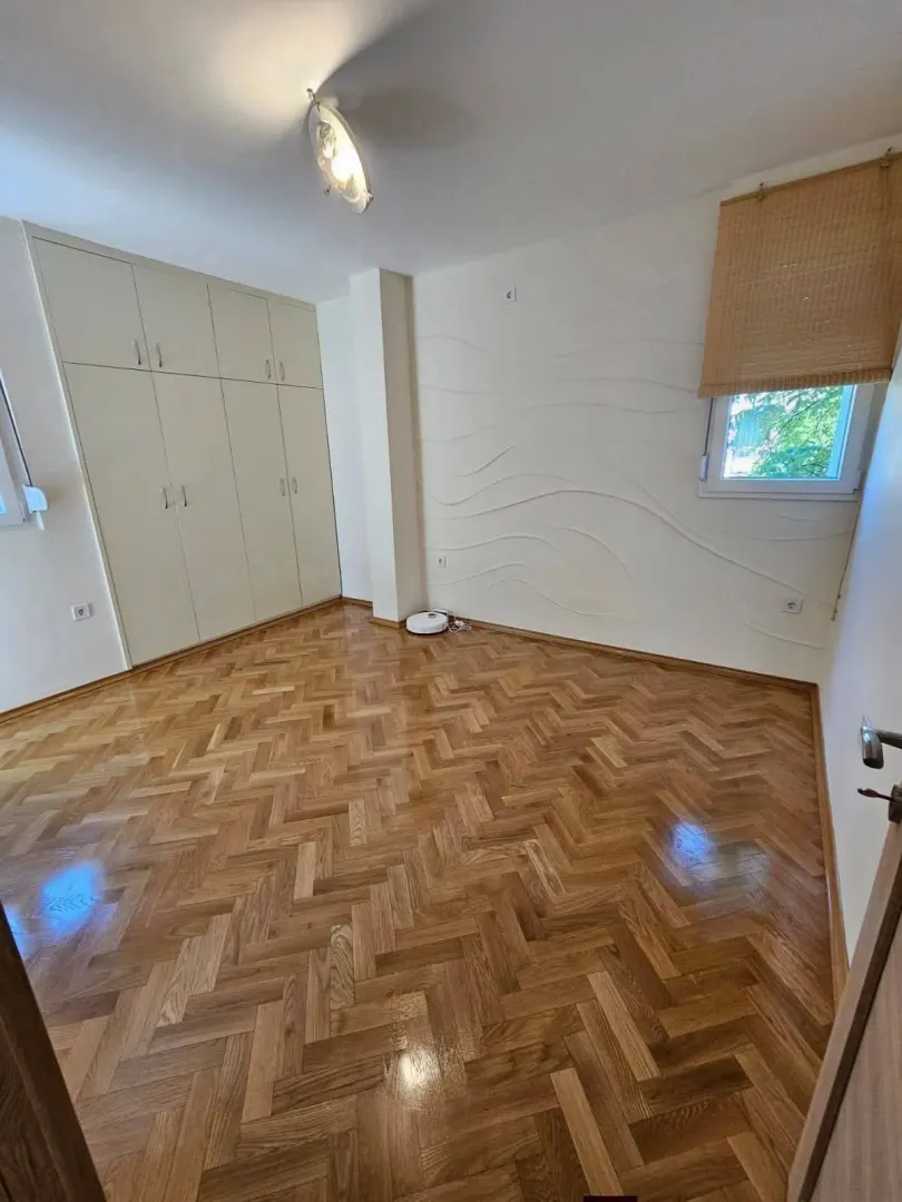 Prodaja, dvosoban stan, 95m², Drpe Mandića, Podgorica