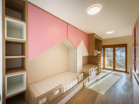 Sale, house, 330m², Centar, Kolašin - image 23