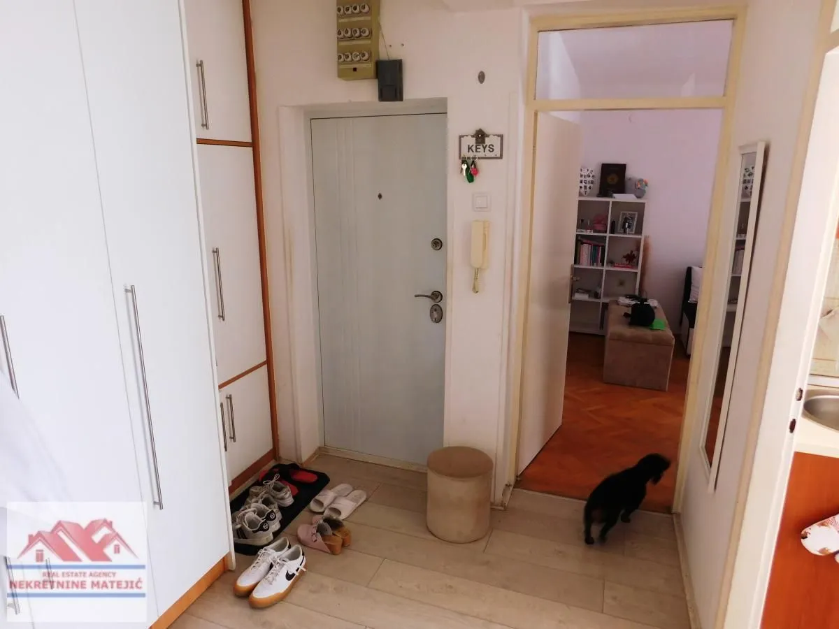 Izdavanje, dvosoban stan, 51m², Aerodrom, Kragujevac