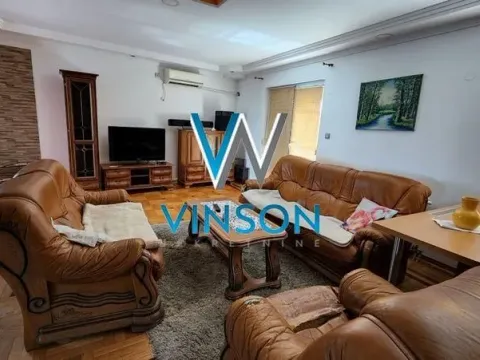 Izdavanje, četvorosoban stan, 198m², Petrovaradin, Novi Sad