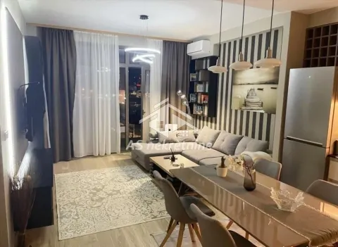 Rent, two bedroom apartment, 56m², Savski Venac, Beograd - image 2
