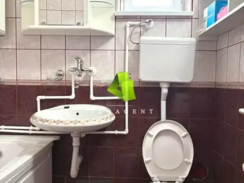 Izdavanje, trosoban stan, 100m², Centar, Niš - image 15