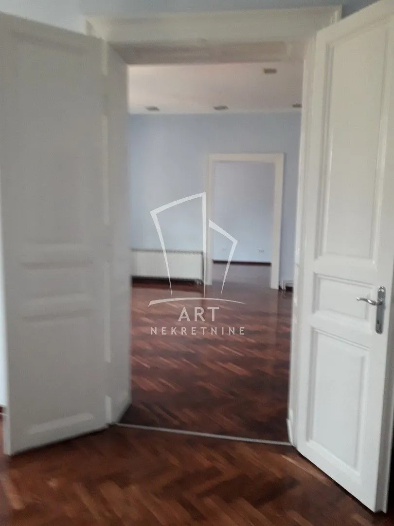 Sale, five bedroom apartment, 180m², Savski Venac, Beograd