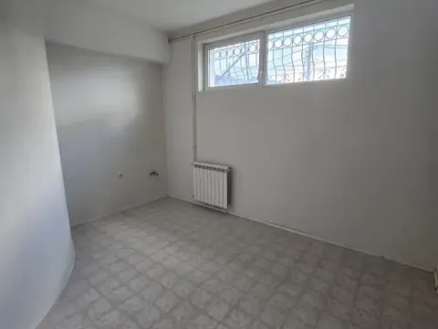 Prodaja, kuća, 390m², Mali Mokri Lug, Zvezdara Sve Podlokacije - image 4