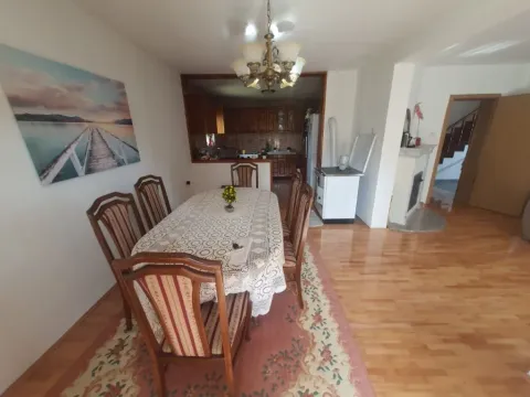 Prodaja, kuća, 320m², Zagorič, Podgorica - image 11