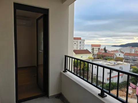 Prodaja, jednosoban stan, 43m², Bečići, Budva - image 17