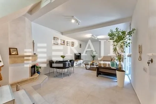 Rent, two bedroom apartment, 65m², Stari Grad, Beograd