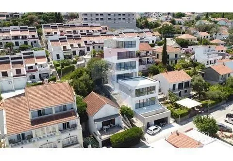 Prodaja, kuća, 315m², Krašići, Tivat - image 6