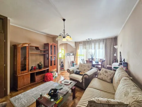 Prodaja, dvosoban stan, 75m², Stari Aerodrom, Podgorica - image 3