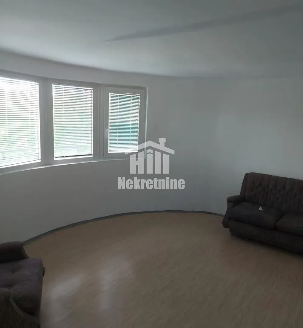 Rent, house, 180m², Čukarica, Beograd