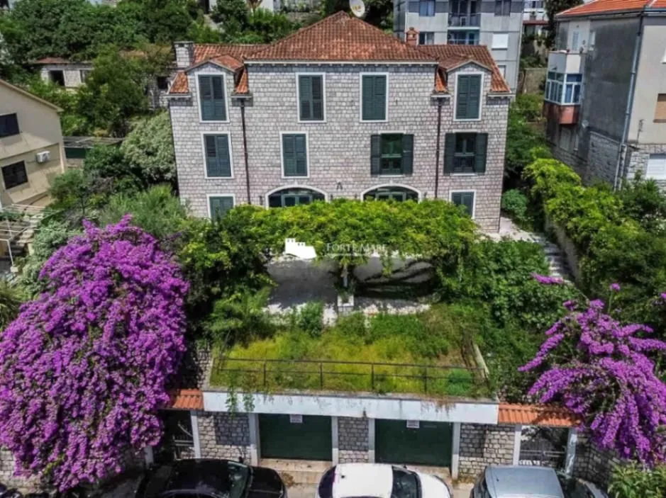Prodaja, kuća, 590m², Herceg Novi, Crna Gora