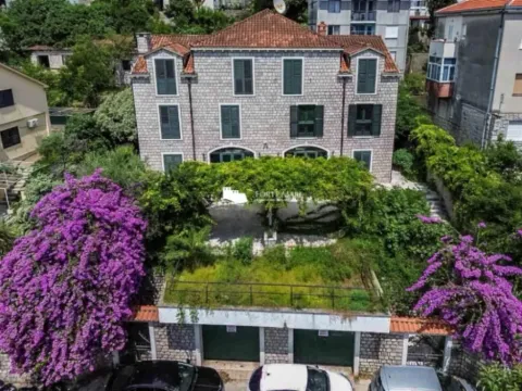 Sale, house, 590m², Herceg Novi, Crna Gora