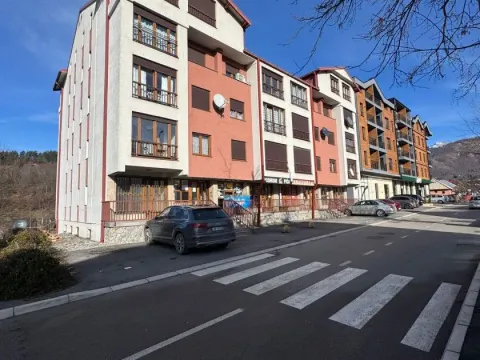 Prodaja, dvosoban stan, 60m², Centar, Kolašin - image 2