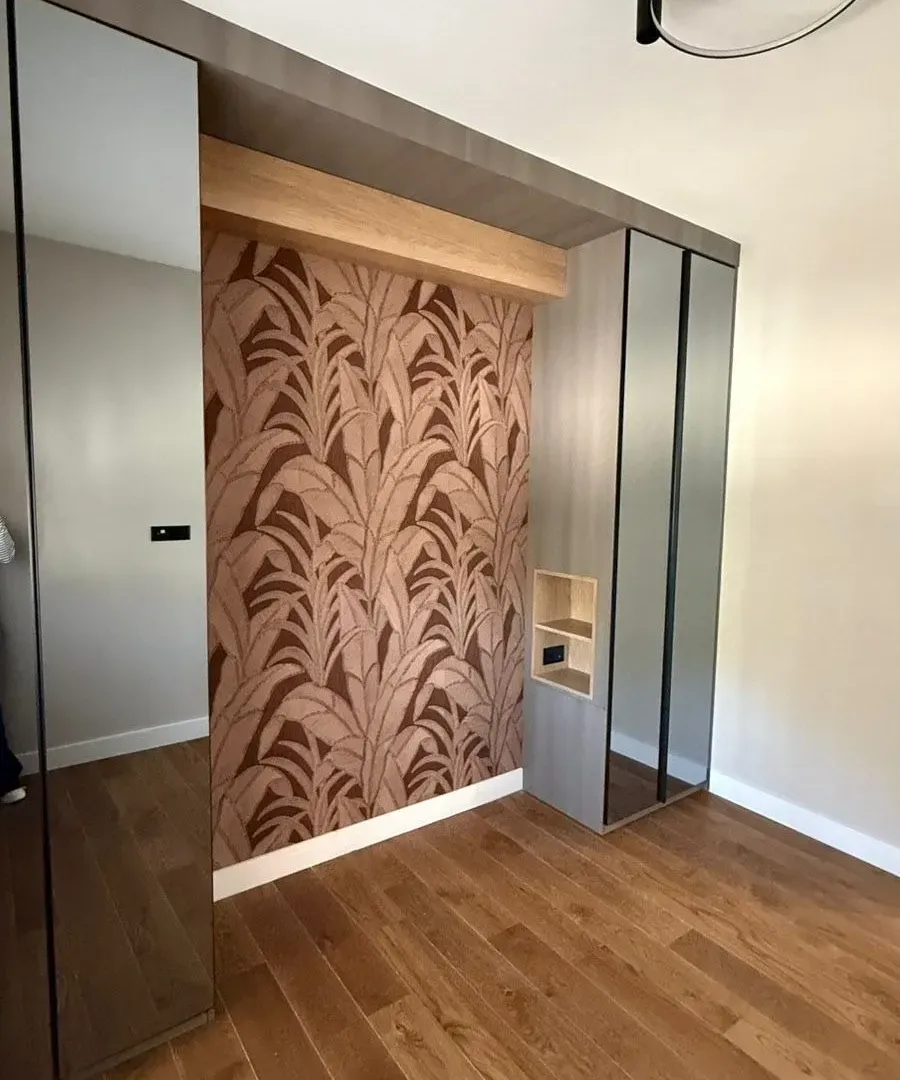 Izdavanje, dvosoban stan, 83m², Tripovići, Tivat
