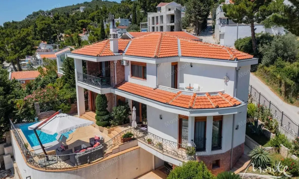 Prodaja, kuća, 252m², Šušanj, Bar