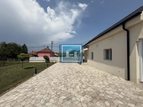 Prodaja, kuća, 200m², Majur, Jagodina - image 58
