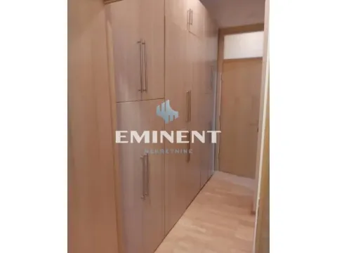 Izdavanje, trosoban stan, 98m², Savski Venac, Beograd - image 16