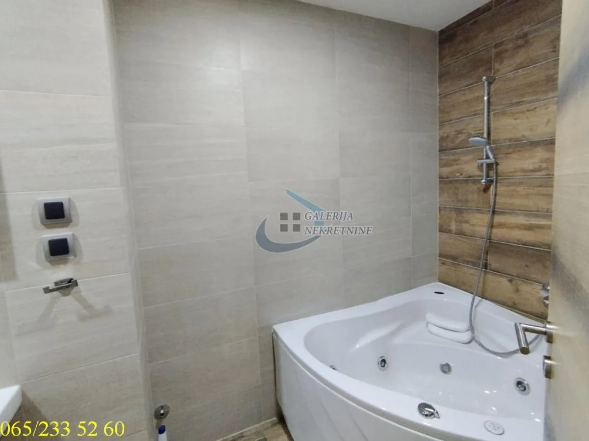 Rent, apartment, 165m², Čukarica, Beograd