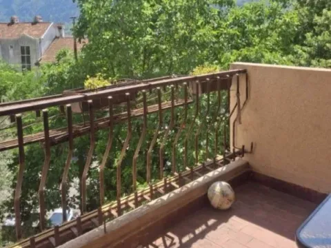 Sale, two bedroom apartment, 70m², Sveta Vrača, Kotor - image 1