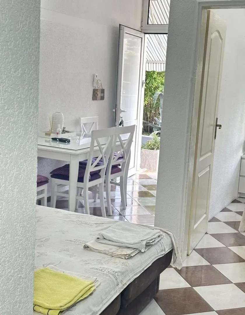 Sale, one bedroom apartment, 28m², Sutomore, Bar