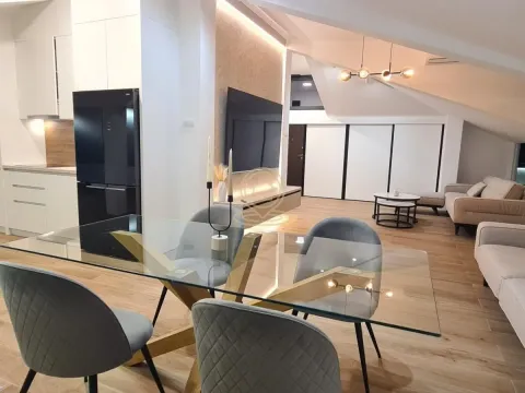 Izdavanje, trosoban stan, 200m², Savski Venac, Beograd - image 4