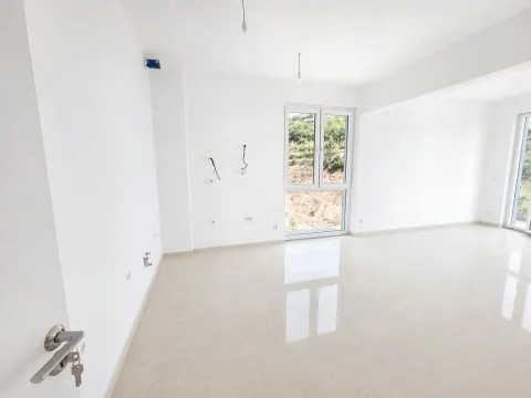 Sale, one bedroom apartment, 56m², Ulcinj, Crna Gora - image 16
