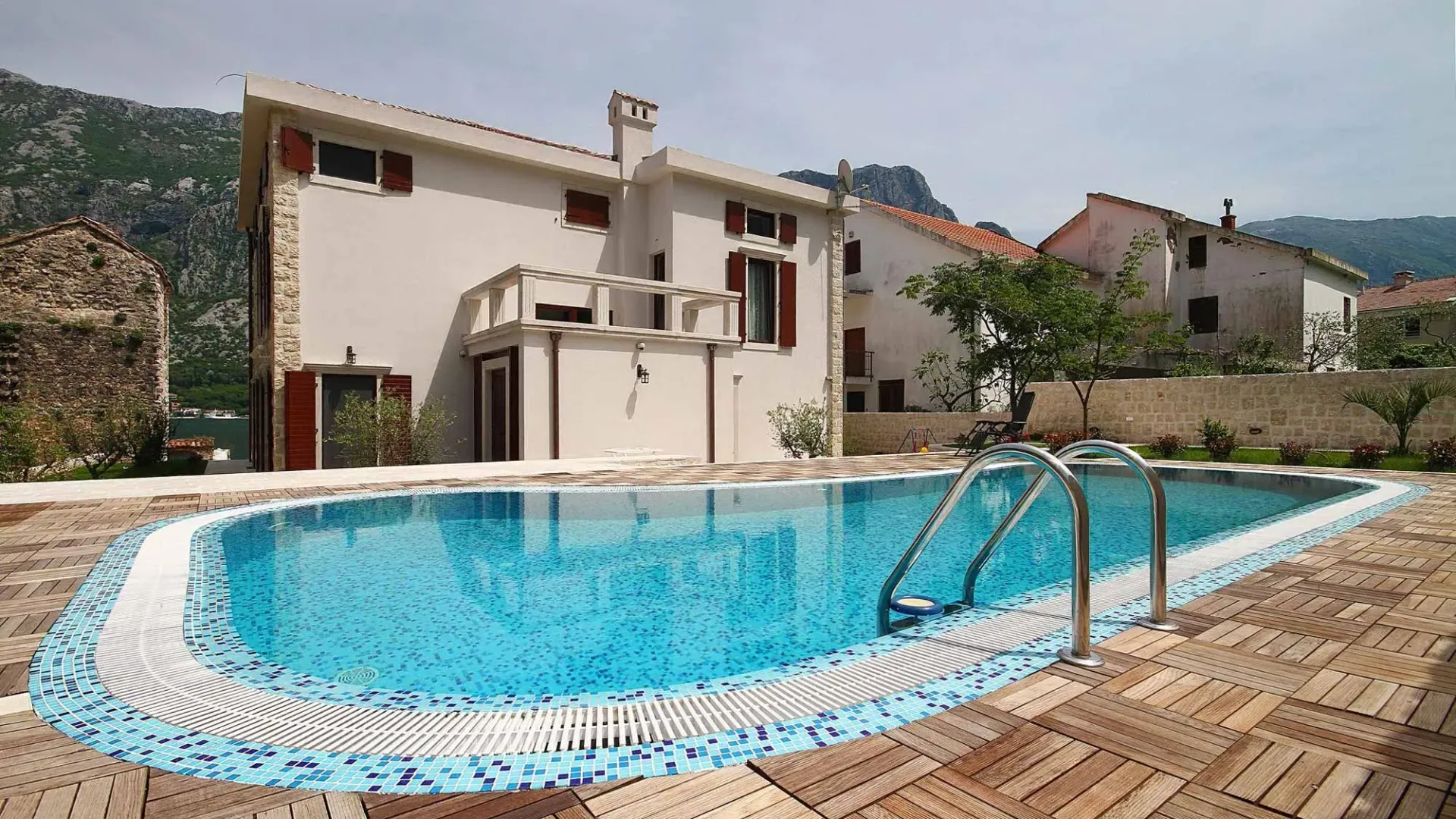 Sale, house, 497m², Prčanj, Kotor