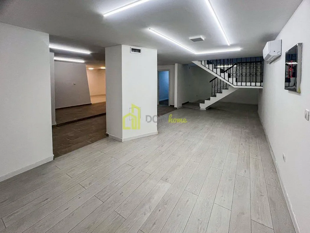 Sale, office space, 294m², Blok 5, Podgorica