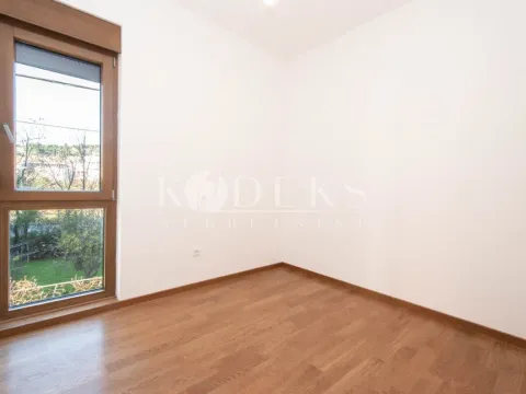 Rent, three bedroom apartment, 81m², Vezirov Most, Podgorica - image 9