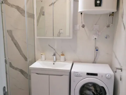 Rent, one bedroom apartment, 44m², Bečići, Budva - image 12