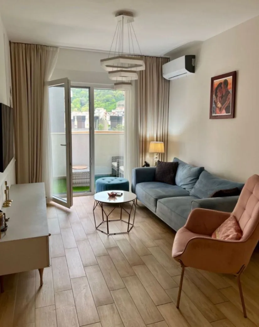 Rent, two bedroom apartment, 69m², Centar, Budva