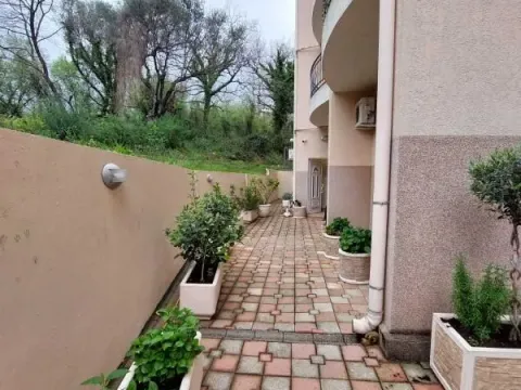 Sale, one bedroom apartment, 54m², Bečići, Budva - image 4