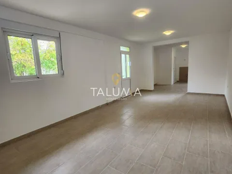 Rent, office space, 56m², Spuž, Danilovgrad - image 2