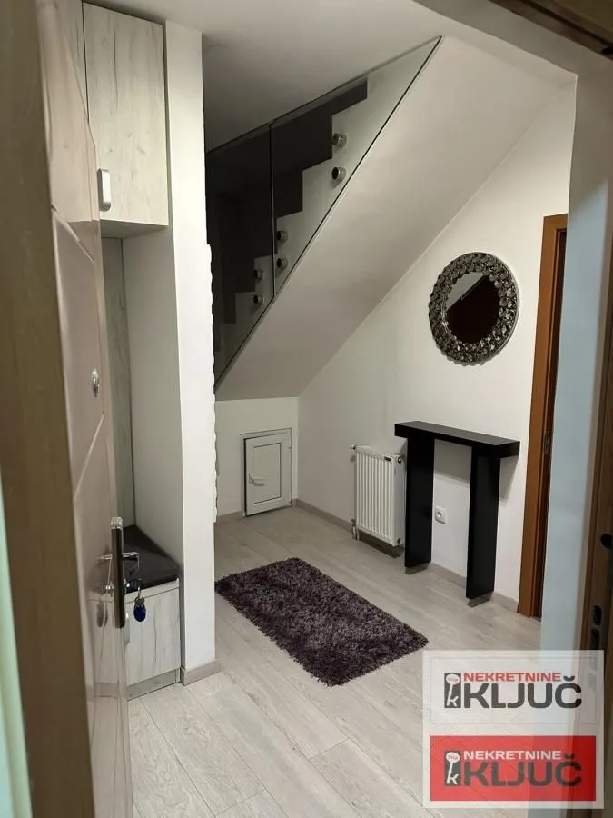 Prodaja, trosoban stan, 72m², Nova Detelinara, Novi Sad Sve Podlokacije