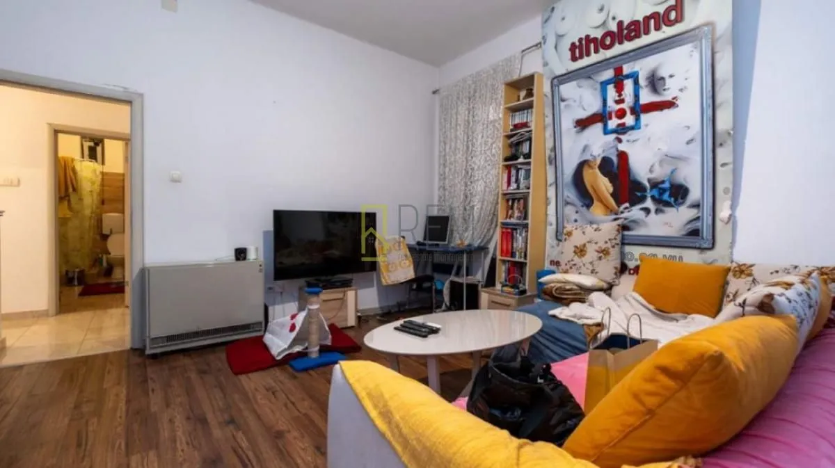 Prodaja, dvosoban stan, 70m², Centar, Podgorica