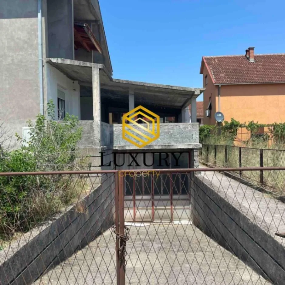 Rent, office space, 200m², Zabjelo, Podgorica