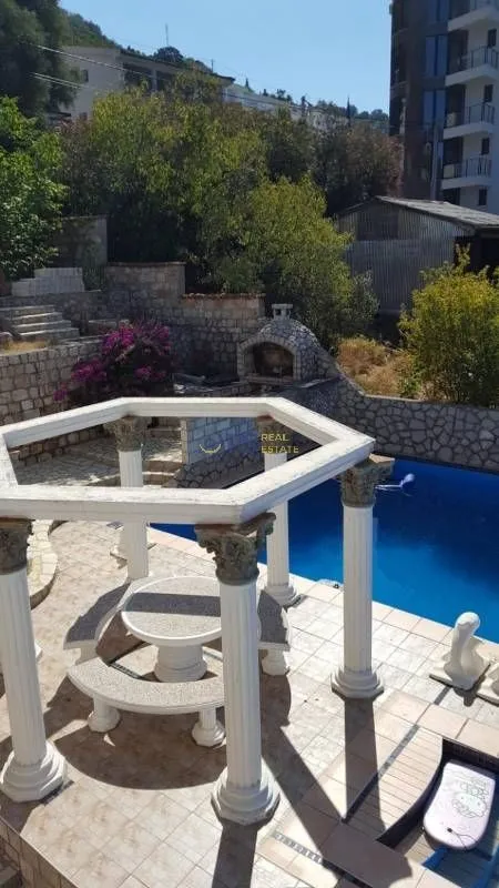 Sale, house, 300m², Bar, Crna Gora