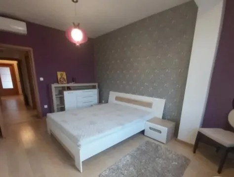 Izdavanje, dvosoban stan, 90m², Centar, Podgorica - image 7