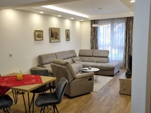 Rent, one bedroom apartment, 48m², Centar, Budva - image 16