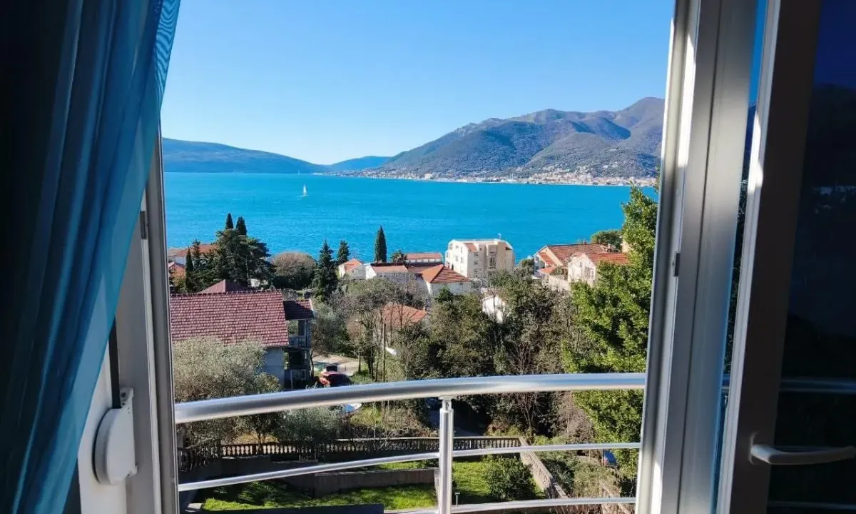 Prodaja, jednosoban stan, 46m², Donja Lastva, Tivat