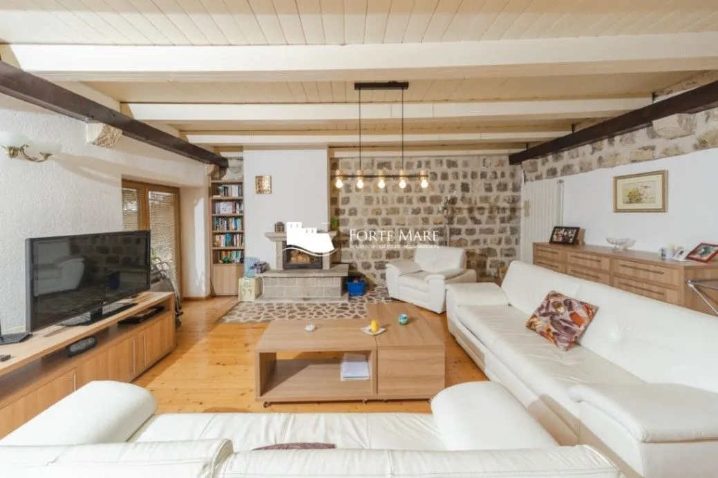 Sale, house, 458m², Kuljače, Budva