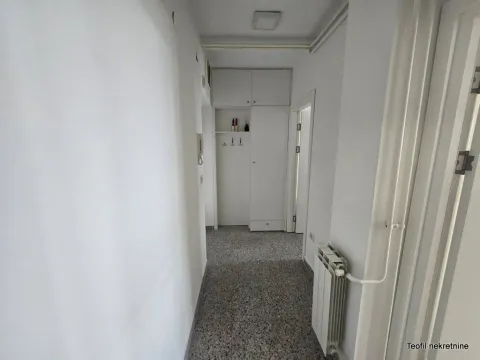 Rent, one bedroom apartment, 40m², Vračar, Šid - image 6