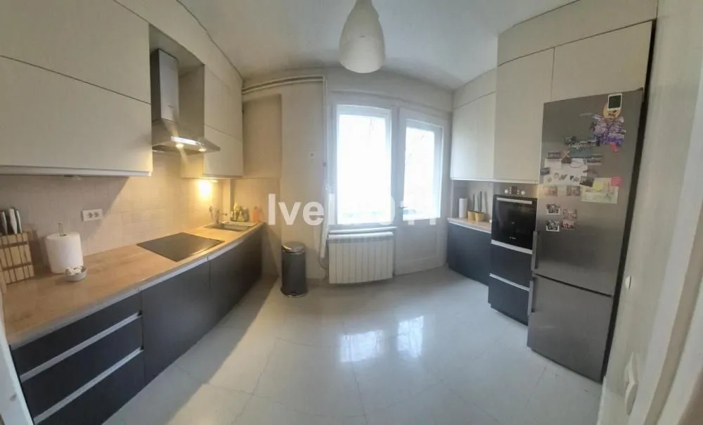 Sale, two bedroom apartment, 72m², Kalenić Pijaca, Vračar Sve Podlokacije